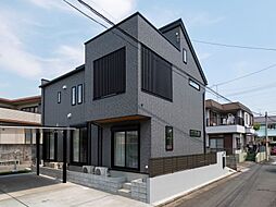 タマホーム株式会社 仙台支店の施工事例「空とつながるバルコニーが自慢。回遊動線で家事ラク&子育ての家」の画像