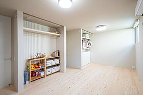 タマホーム株式会社 金沢駅西店の施工事例「フラットで質感の高い、家族がつながる三世代の住まい」の画像9