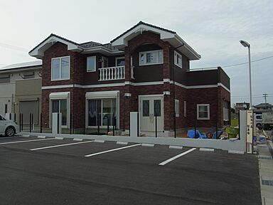 株式会社クワケンの施工事例「レンガ造りの洋館」の画像