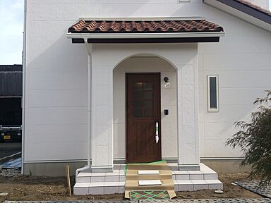 株式会社クワケンの施工事例「アンティークイメージのセンス光るお住まい」の画像