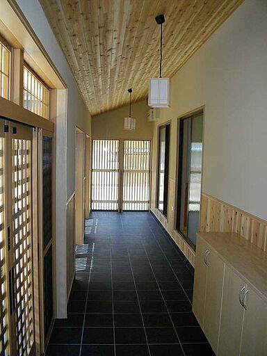 株式会社クワケンの施工事例「「隠す」を魅せる家」の画像1