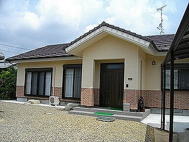 株式会社クワケンの施工事例「安心して暮らせるバリアフリ-の平屋」の画像