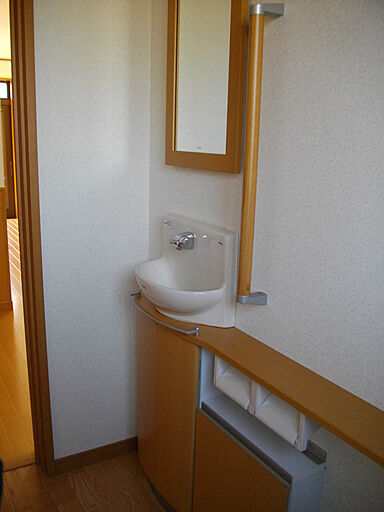 株式会社クワケンの施工事例「安心して暮らせるバリアフリ-の平屋」の画像6