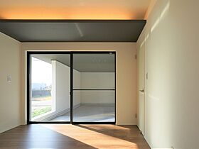 株式会社トスコの施工事例「彩りの暮らしが広がる大空間のビルトインガレージのある家」の画像5