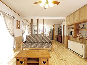 株式会社リバティーホームの施工事例「青空に映える北欧風の住まい」の画像1