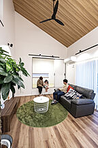 木の家スタイルのリビング 株式会社リバティーホームの事例画像