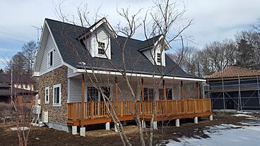 株式会社シスクホームの施工事例「レンガがと大屋根が素敵な高級別荘」の画像