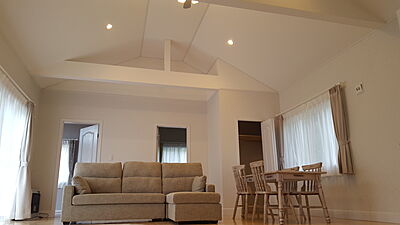 シンプルモダンスタイルのリビング 株式会社シスクホームの事例画像