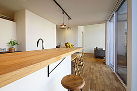 ハウスクラフト株式会社 【オンライン接客対応店】の施工事例「【平屋×中庭】暮らしをデザインした回遊動線のある平屋」の画像5