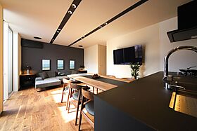 ハウスクラフト株式会社 【オンライン接客対応店】の施工事例「【広々バルコニー×ラグジュアリー】上質な時間を過ごす家」の画像1