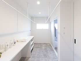 ハウスクラフト株式会社 【オンライン接客対応店】の施工事例「【30坪台の平屋】大きな窓が開放的な心地よい平屋」の画像6