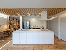 ハウスクラフト株式会社 【オンライン接客対応店】の施工事例「【30坪の平屋】家族が集う土間リビングのある平屋」の画像3