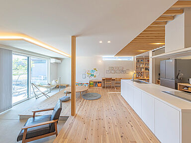 ハウスクラフト株式会社 【オンライン接客対応店】の施工事例「【30坪の平屋】家族が集う土間リビングのある平屋」の画像6