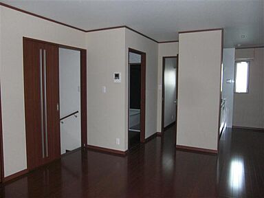 株式会社米澤工務店 堺支店の施工事例「i-house ver0+H様邸店舗工事」の画像2