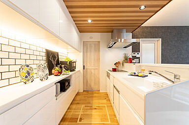 アート建工|山陰の暮らしをもっと楽しく、快適に。の施工事例「おうち時間を愉しむアウトドアリビングのある家」の画像1