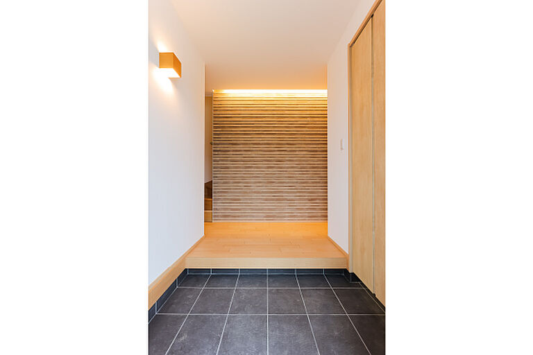 山陰の暮らしをもっと楽しく、快適に。|アート建工の公式画像_玄関10