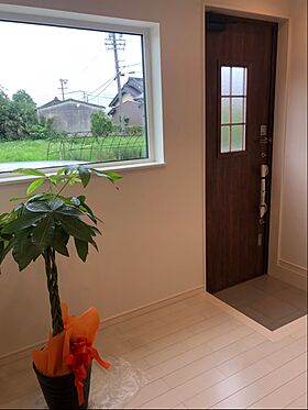 ハウスエナジー株式会社の施工事例「ゼロエネルギーの完全2世帯住宅」の画像2