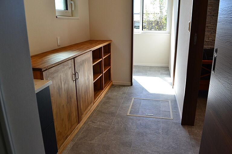 ハウスエナジー株式会社の公式画像_洗面4