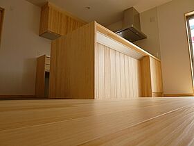 株式会社フジサワ建設の施工事例「無垢材を使ったスタイリッシュな家」の画像3