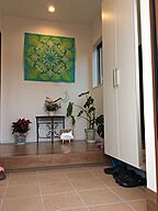 木の家スタイルの玄関 株式会社フジサワ建設の事例画像