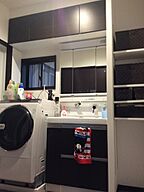 シンプルモダンスタイルの洗面所 株式会社フジサワ建設の事例画像