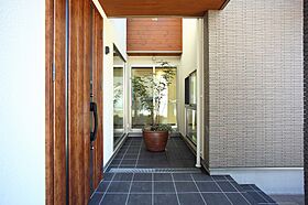 株式会社フジサワ建設の施工事例「うちカフェデザインの家」の画像1