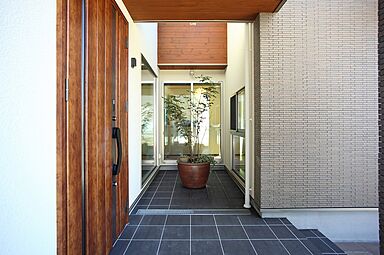 株式会社フジサワ建設の施工事例「うちカフェデザインの家」の画像1