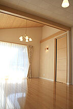 和風・和モダンスタイルのリビング FPの家 相田建設の事例画像