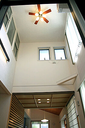 FPの家 相田建設の施工事例「大きな吹抜けがある「二世帯住宅」」の画像3