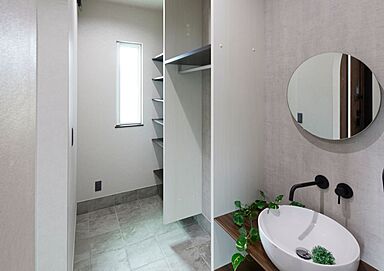 株式会社クレスの施工事例「デザイン×実用性のスタイリッシュな家」の画像5