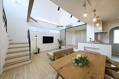 カフェスタイルのリビング 株式会社クレスの事例画像