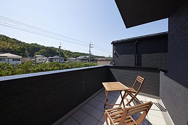 株式会社クレスの施工事例「2WAY動線と温もり溢れる住まい」の画像5