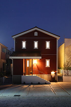 ソーラーホーム株式会社の施工事例「ナチュラルテイストの家」のメイン画像