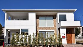 ソーラーホーム株式会社の施工事例「大きな吹抜けのある開放的なリビングの家」のメイン画像