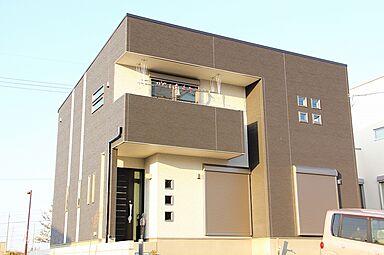 昭和ハウジング泉州の施工事例「壁紙の色をおしゃれに工夫されたお家」の画像