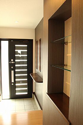 昭和ハウジング泉州の施工事例「壁紙の色をおしゃれに工夫されたお家」の画像2