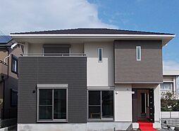 昭和ハウジング泉州の施工事例「3色を上手く取り入れた落ち着いた外観のお家」の画像