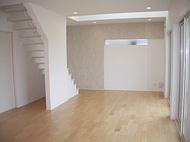 昭和ハウジング泉州の施工事例「CUBE型の2色使いがおしゃれな外観」の画像2