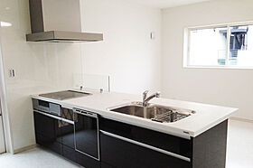 昭和ハウジング泉州の施工事例「外観、室内ともに白と黒で統一されたシンプルモダンなお家」の画像4