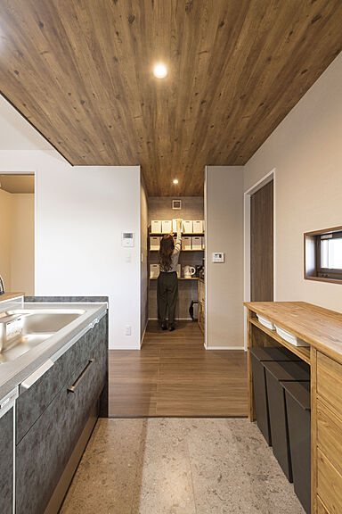 昭和ハウジング泉州の施工事例「お子様が走れる広いLDK。元気な笑い声が聞こえてきそうなお家」の画像1