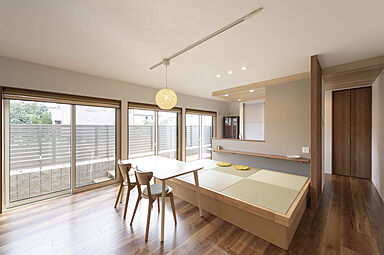 昭和ハウジング泉州の施工事例「収納が豊富 可動式畳ダイニングがあるお家」の画像1