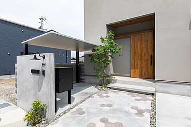 昭和ハウジング泉州の施工事例「施主様の建築素材の選択が抜群。モルタルの良さが光る新しい感覚のオシャレなお家」の画像5