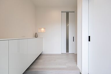 昭和ハウジング泉州の施工事例「片流れ屋根・ダーク色の外壁 究極の平屋!」の画像1