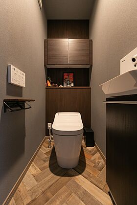 昭和ハウジング泉州の施工事例「景色が楽しめる2階LDKに広々バルコニーとビルトインガレージがある住まい」の画像10