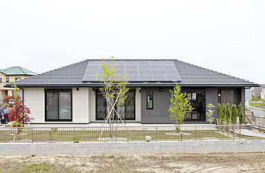 トヨタホームの施工事例「【平屋実例】ちょうどいい理想の平屋」の画像