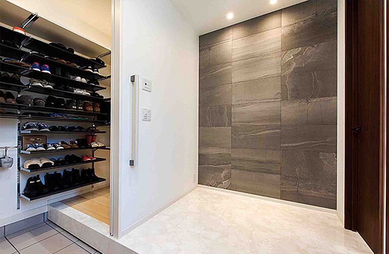 トヨタホームの公式画像_玄関5