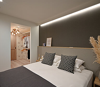 トヨタホームの施工事例「アウトドア好き夫妻がリラックスして過ごせる開放感のある2階リビング。」の画像6