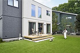 トヨタホームの施工事例「子どもの頃から憧れていた庭付き一戸建てを明るく爽やかなリゾートテイストで。」の画像3