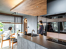 セキスイハイム 長町展示場の施工事例「広々した吹き抜けのLDK、ヌック、テラスなど、様々な過ごし方に対応する住まい」の画像3