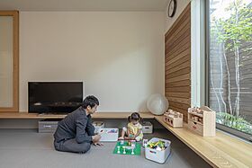 積水ハウス レグヌムコート市川展示場の施工事例「住宅密集地で居心地の良さを追求。柔らかな光に包まれた一年中快適な家」の画像3